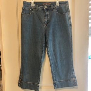 EUC Fresh Produce Cropped Jeans